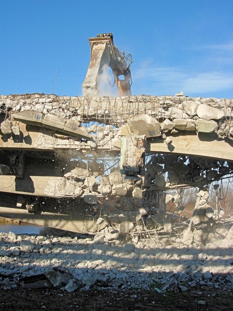 2006.11 - Jamnica - Wyburzenie mostu